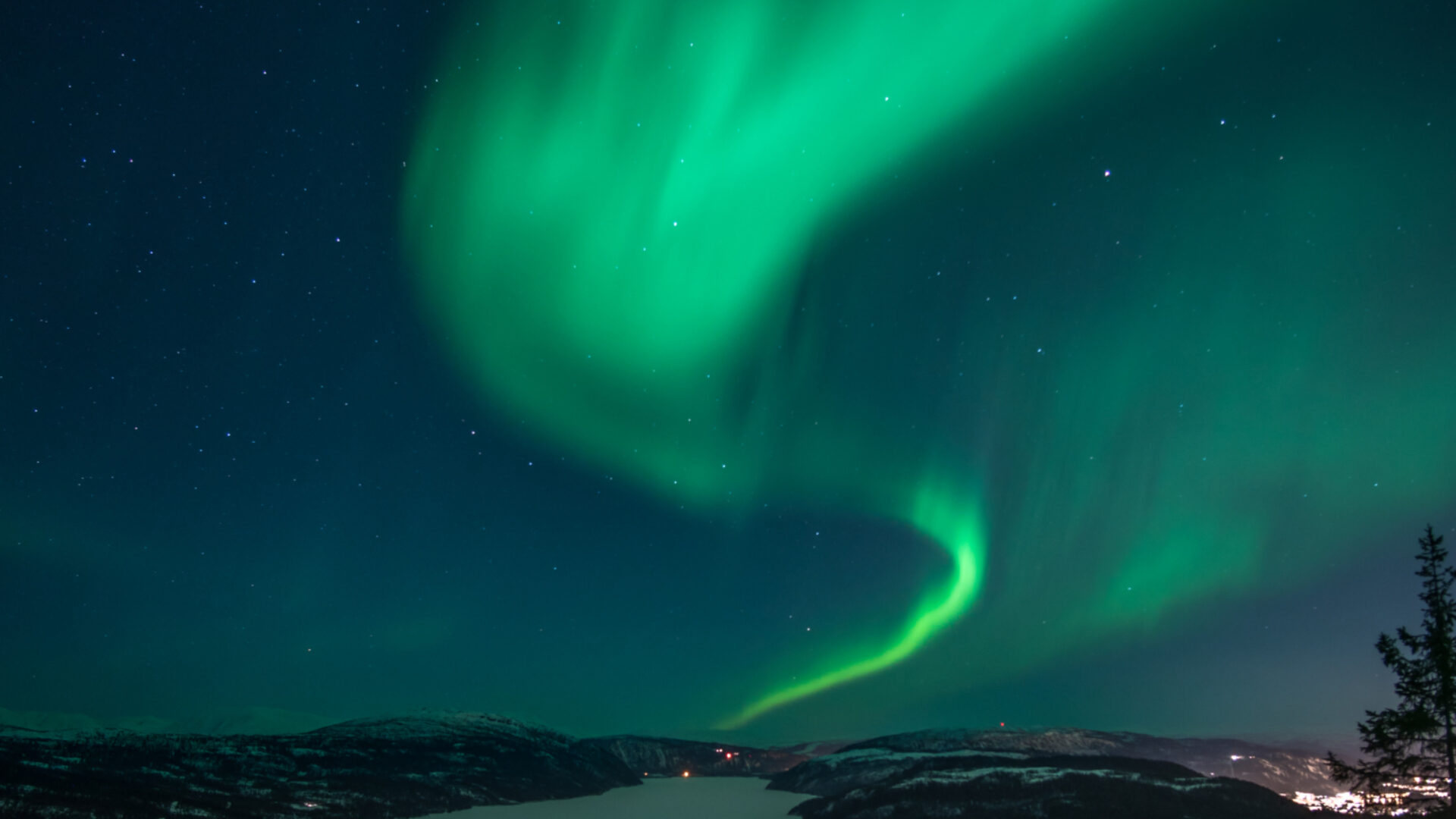 Nordlys Snefjellet fra Media nordnorge